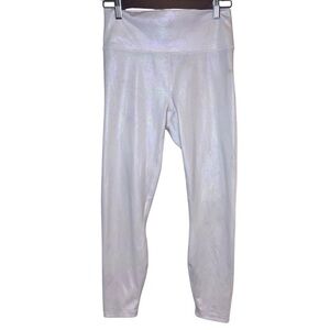 Fabletics PureLuxe High-Waisted Iridescent Pearlized White 7/8 Legging sz M